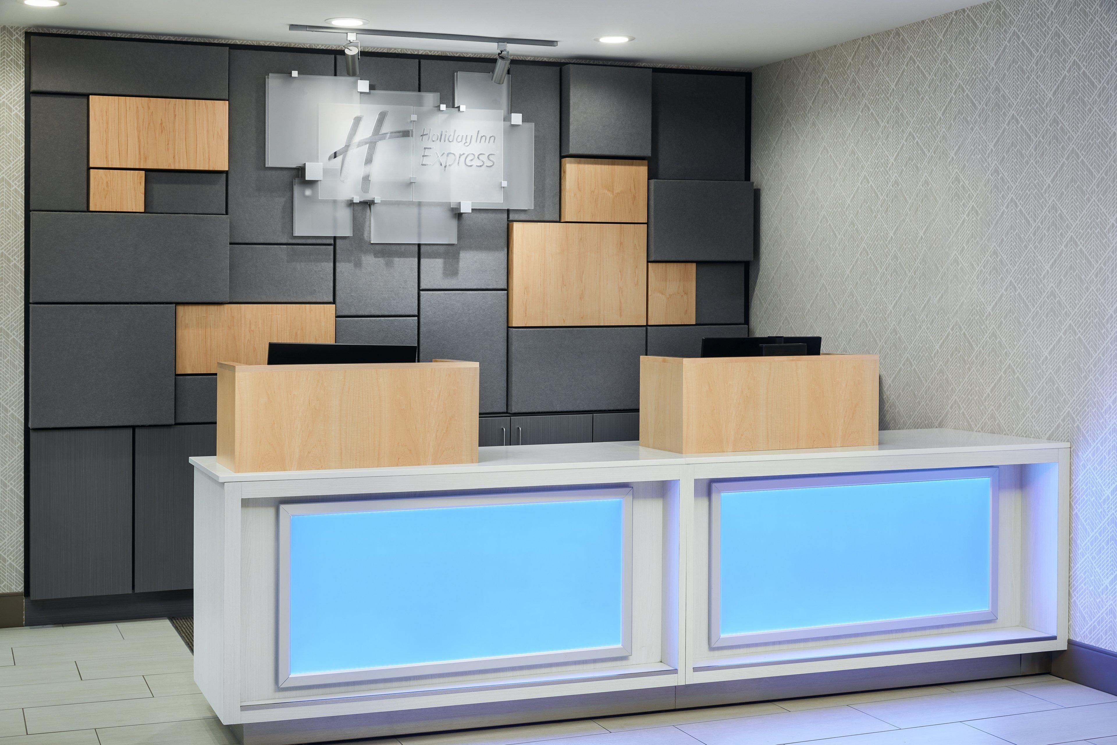 Holiday Inn Express Richmond - Midtown By Ihg Exterior foto